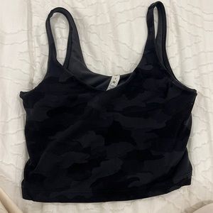Camo align top size 6